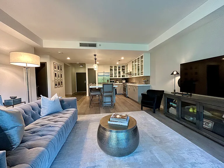 2716 Elliott Ave #309 — Photo 4