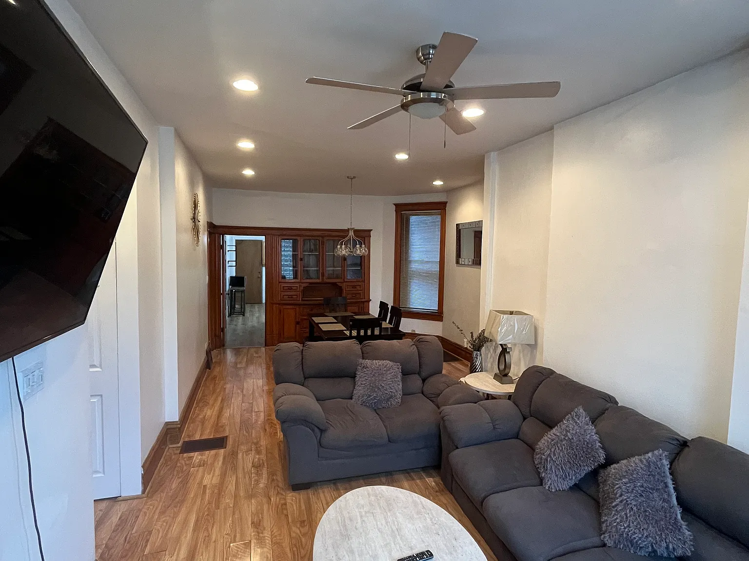 2 bed, $1,600 — Photo 1
