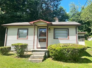 160 Highland Dr, Mount Airy, NC 27030