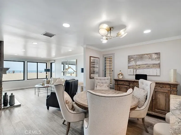 2808 W Oceanfront — Photo 6
