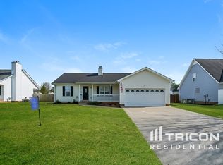 1961 Whirlaway Cir, Clarksville, TN 37042