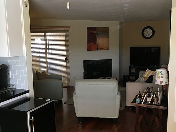 2nd image of 610 Venice Way Unit 101