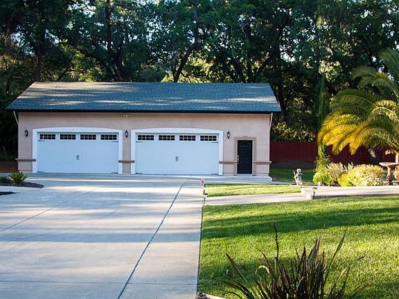 Workshop w/ 1440sq.ft. 