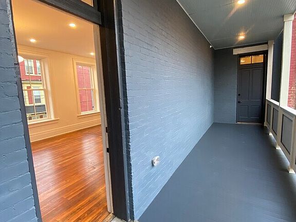 5th image of 1035 Dayton St Unit 5