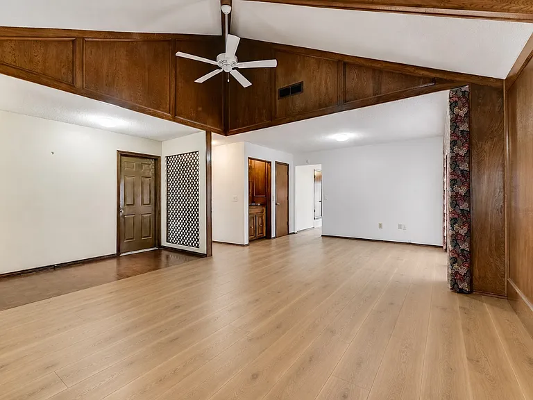 3217 Laurel Oaks Ct — Photo 3