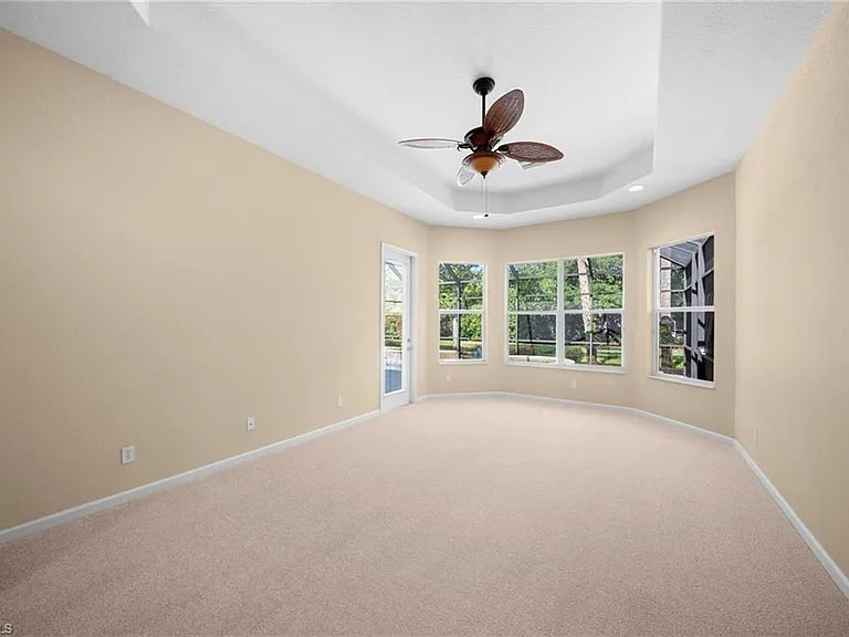 7914 Founders Cir — Photo 14