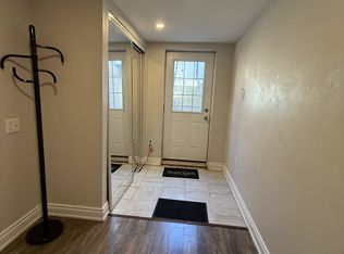 420 Hansen Rd N #1, Brampton, ON L6V 3P7