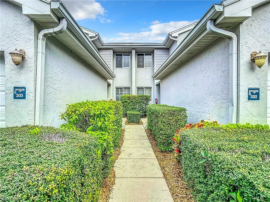 3 bed, 2.0 bath, 1590 sqft, $5,000 — Photo 3