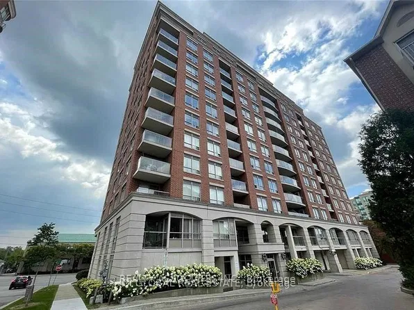 2 Clairtrell Rd, Toronto, ON