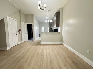 311 Van Buren St APT 2, Brooklyn, NY 11221