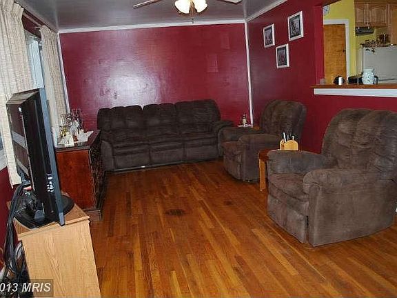 4th image of 1115 Shady Side Ct