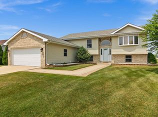 6100 136th Ave, Cedar Lake, IN 46303