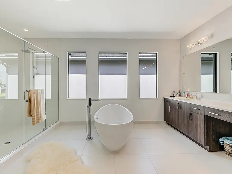 8283 Royal County Down Rd — Photo 43