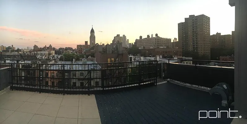 Rented by Point NYC | media 21