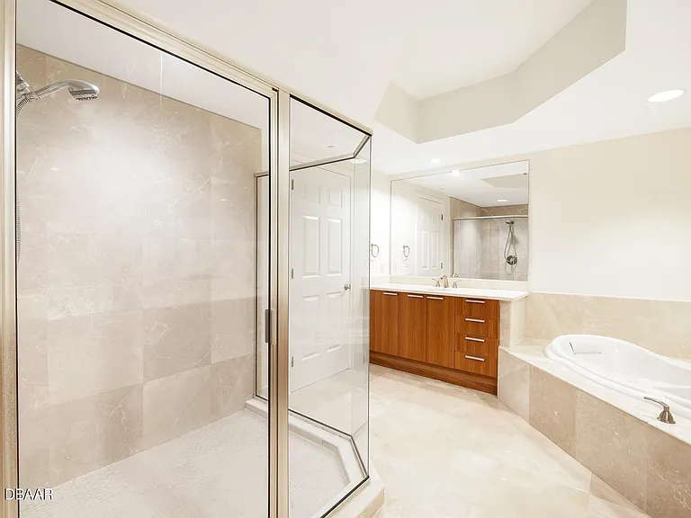 241 Riverside Dr #1006 — Photo 22