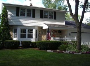7644 S Mission Ct, Franklin, WI 53132