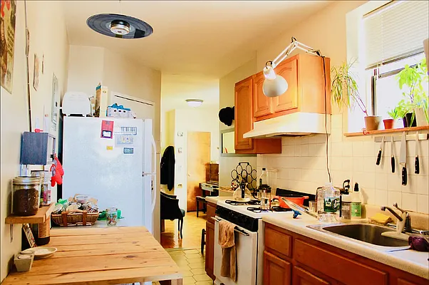 Rented by Compass | media 9