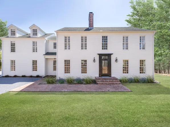 17 Grape Arbor Ln, East Hampton, NY 11937