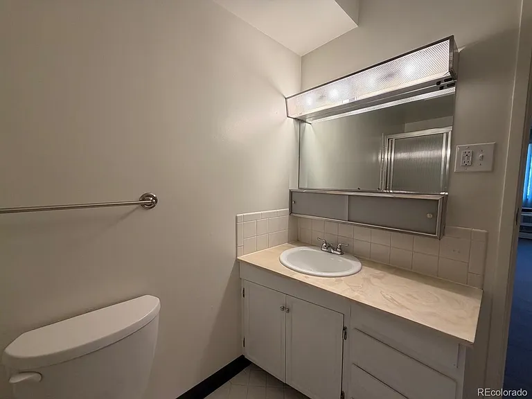 350 S Clinton St #10C — Photo 11
