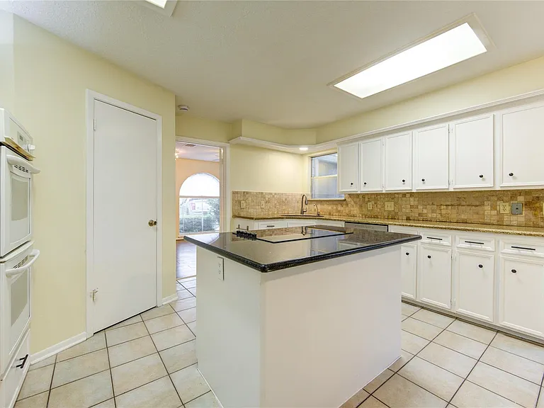 12810 Chaseland Ln — Photo 42