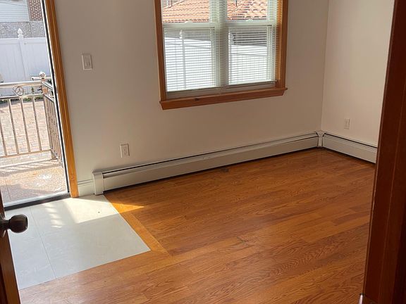 5th image of 5722 159th St Floor 1
