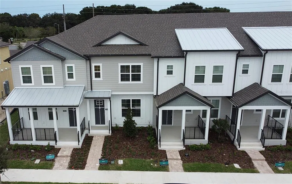 3 bed, 2.5 bath, 1649 sqft, $3,500 — Photo 1