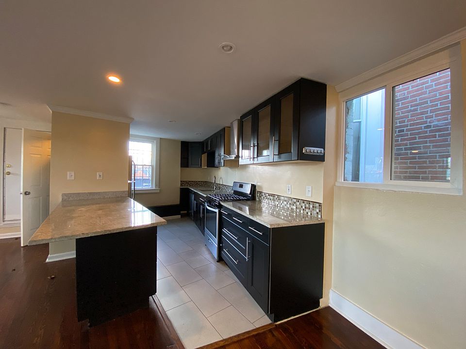 1st image of 75 Whitney Ave #4A