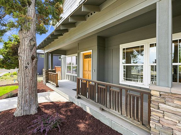 3rd image of 21274 NE Beall Dr