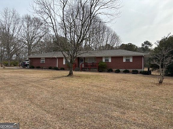 2nd image of 2215 Oak Hill Rd