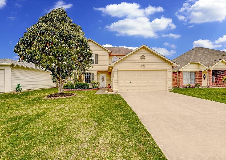 1st image of 12211 Greensbrook Forest Dr