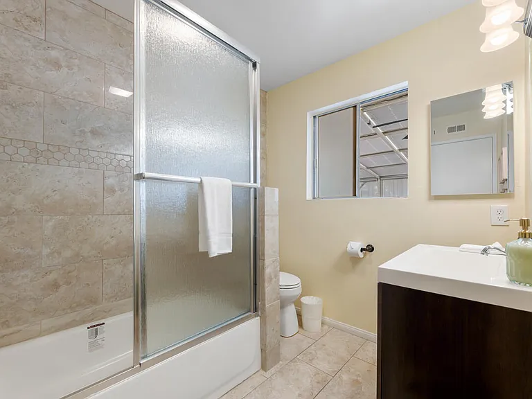 115 Brandon Dr — Photo 24