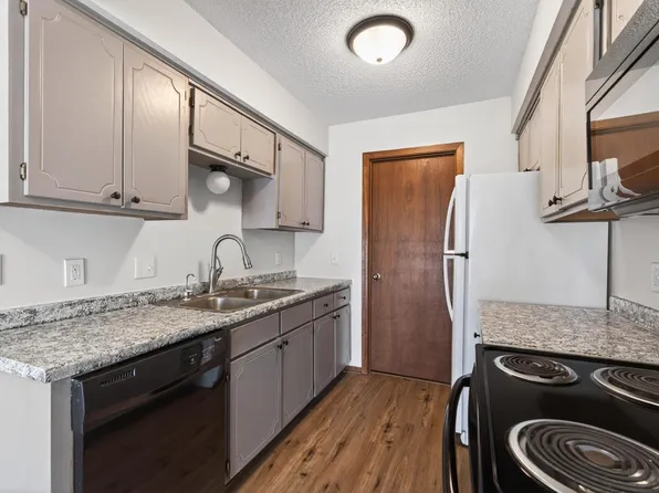 2841 67th Ln N, Brooklyn Center, MN 55430