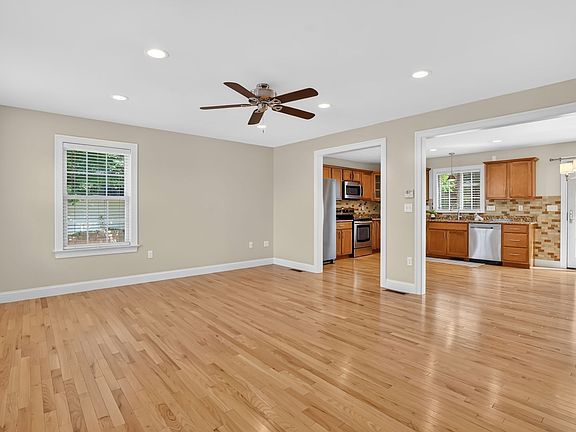 3rd image of 10 Begley St #10