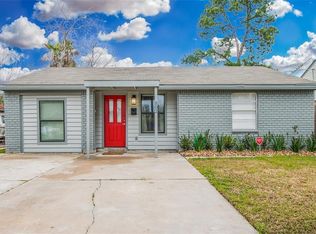 502 Harold Ln, Baytown, TX 77521