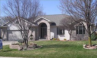 1st image of 425 E Braeburn Dr