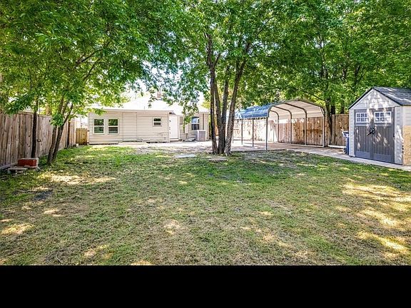 3rd image of 3109 Meadowbrook Dr