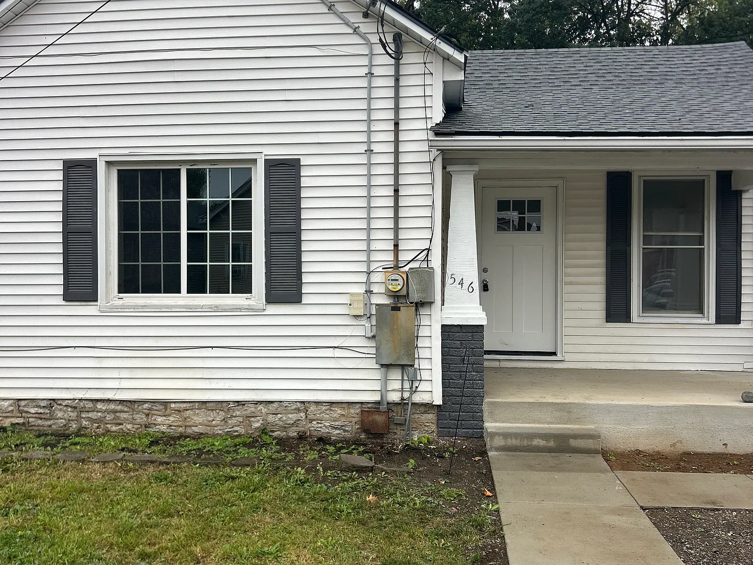 3 bed, 1200 sqft, $1,600 — Photo 1