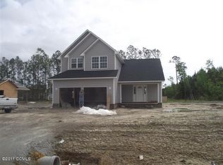 307 Spring Creek Ct, Hubert, NC 28539