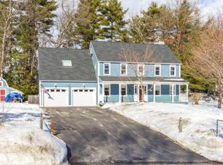 5 Brookdale Ln, Pepperell, MA 01463