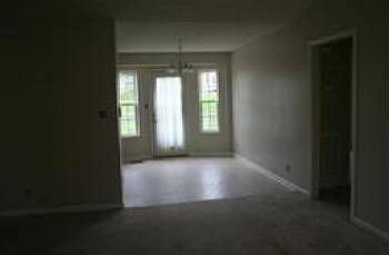 2nd image of 936 Lindsey Dr