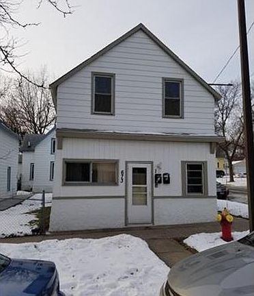 3rd image of 671 Bedford St