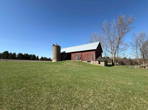 W11453 Mill Creek Rd, Gresham, WI 54128
