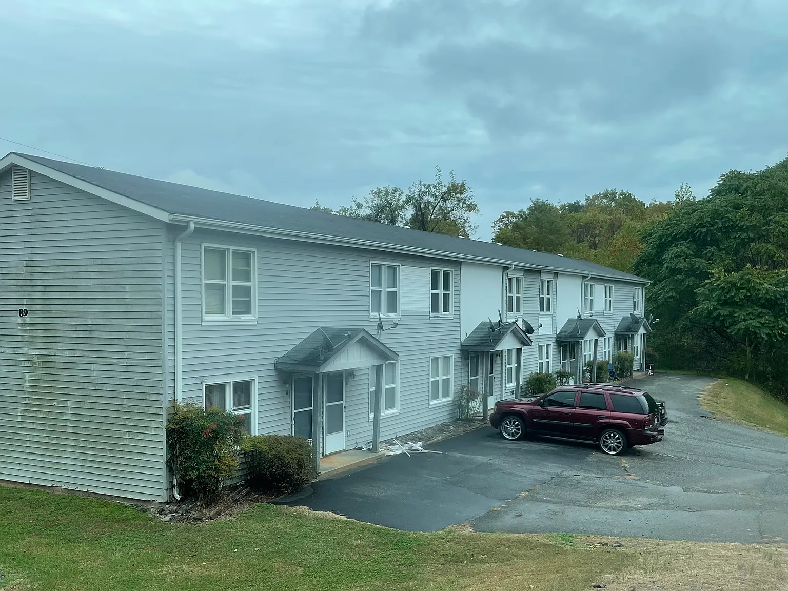 89 Meadowgreen Dr — Photo 1