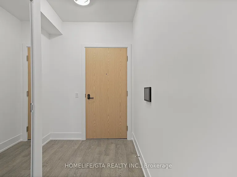 10 Inn On The Park Dr #2405 — Photo 17