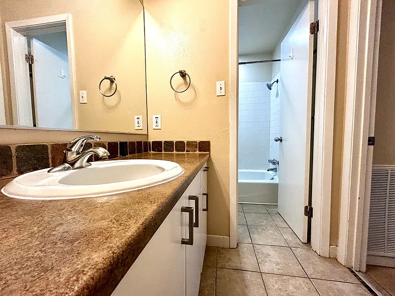 2904 Pearl St #A — Photo 16