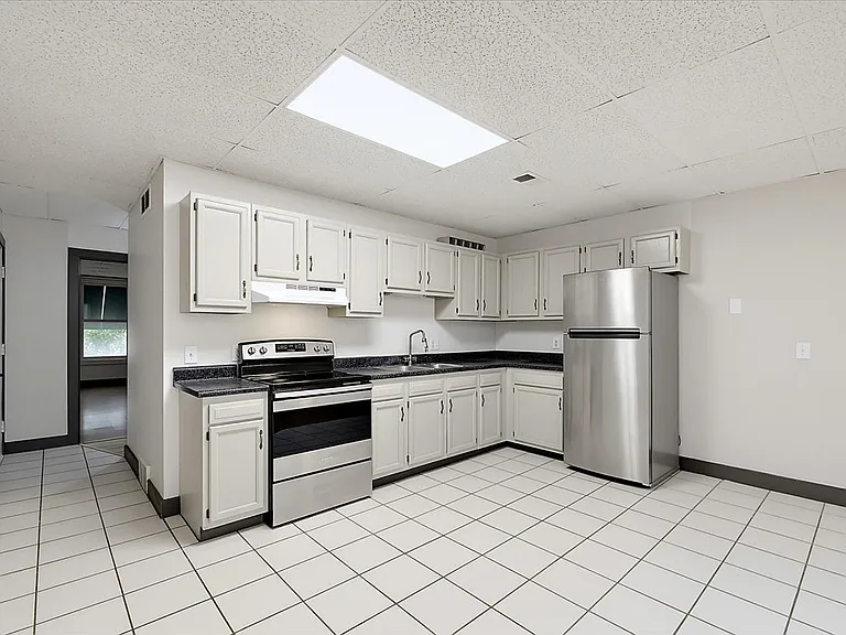 113 S Saginaw St #A — Photo 1