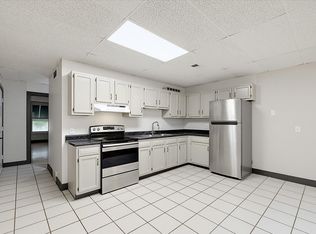 113 S Saginaw St APT A, Holly, MI 48442