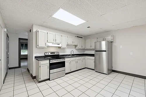 113 S Saginaw St #A Photo 1
