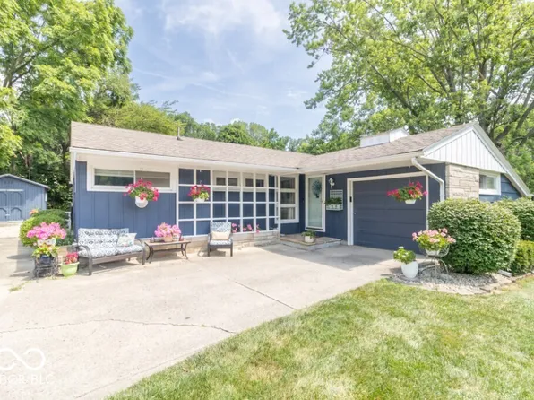 2705 E Fairoaks Dr, New Castle, IN 47362