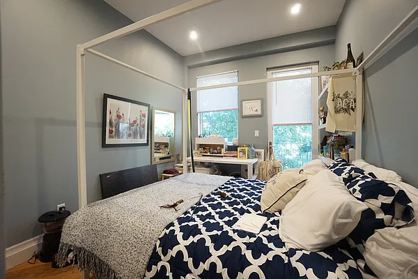 Rented by Rennit Inc. | media 32